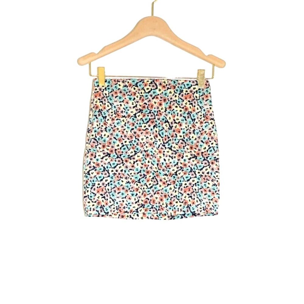 BGBGeneration - Bodycon High Waist Mini Skirt in Multicolor Floral / Size XS